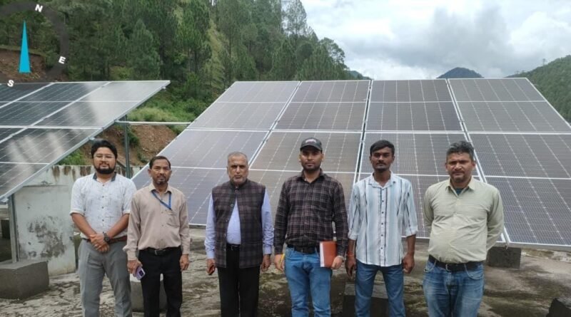 पौड़ी जिले में सौर ऊर्जा से बदल रही तस्वीर, सोलर योजनाओं से बिजली बचत के साथ रोजगार में बढ़ोतरी