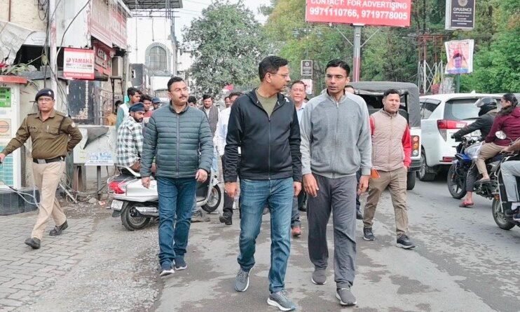 लोक निर्माण विभाग के सचिव पंकज पाण्डेय ने शहर के कई इलाकों का किया निरीक्षण