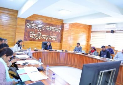 राजस्व वसूली, गैस वितरण, अतिक्रमण और एसआईआर की प्रगति की समीक्षा, जिलाधिकारी ने दिए कड़े निर्देश