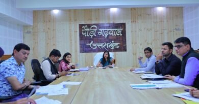 सड़क सुरक्षा में लापरवाही बर्दाश्त नहीं, सभी विभाग समन्वय के साथ करें कार्य- डीएम