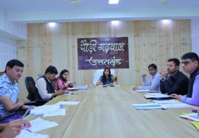 सड़क सुरक्षा में लापरवाही बर्दाश्त नहीं, सभी विभाग समन्वय के साथ करें कार्य- डीएम