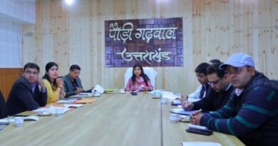 मुख्यमंत्री घोषणाओं से जुड़े कार्यों में किसी भी प्रकार की लापरवाही स्वीकार नहीं की जाएगी- डीएम