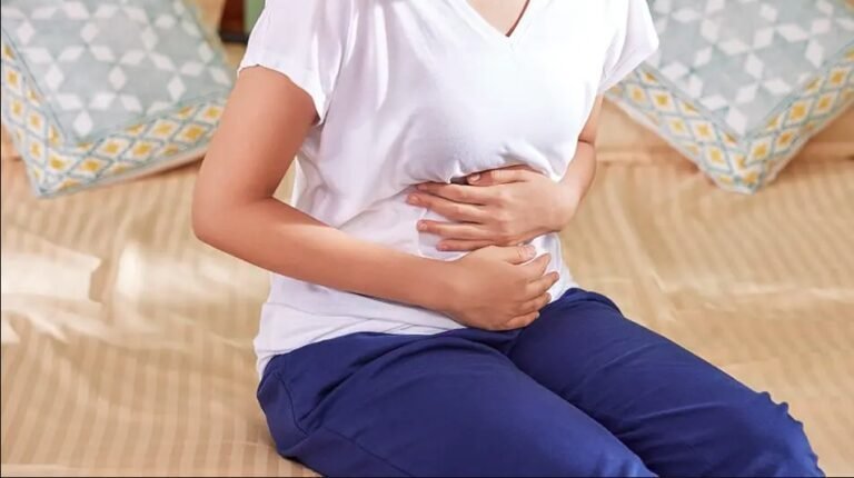 क्या आपको भी पेट में गैस और भारीपन की समस्या है? तो इन घरेलू उपायों से पाएं राहत