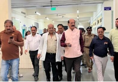 स्वास्थ्य मंत्री सुबोध उनियाल ने सामुदायिक स्वास्थ्य केंद्र रायपुर का किया औचक निरीक्षण