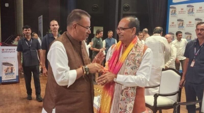  “अपनापन – नरेंद्र मोदी संग मेरे अनुभव” पुस्तक का विमोचन, कृषि मंत्री गणेश जोशी हुए शामिल
