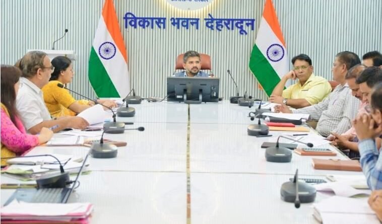 लंबित पेयजल योजनाएं जल्द पूरी हों, हर घर तक पहुंचे स्वच्छ जल- सीडीओ