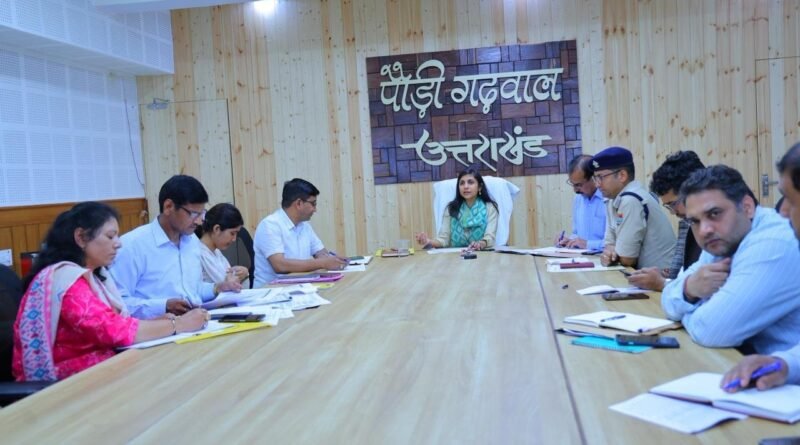 अतिक्रमण के खिलाफ अभियान में और तेजी लाने के निर्देश, चिन्हीकरण और हटाने की कार्रवाई साथ-साथ चलाएं: जिलाधिकारी