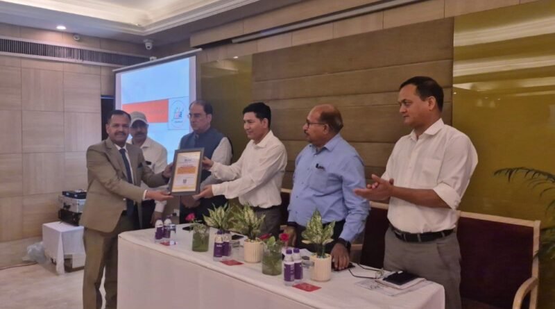खाद्य सुरक्षा मानकों पर सख्ती, होटल संचालकों को किया जागरूक