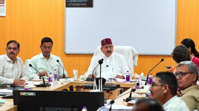 वन भूमि हस्तांतरण प्रकरणों का समय से करें निस्तारण- महाराज