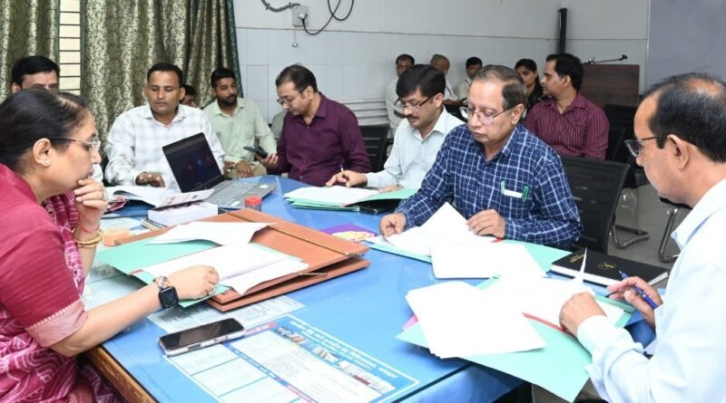 अस्पताल की व्यवस्थाओं में सुधार और मरीजों को बेहतर सुविधाएं देने पर जोर