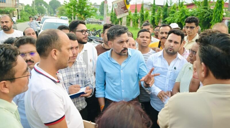 बालावाला क्षेत्र में सिंचाई एवं जनसमस्याओं पर जिलाधिकारी के कड़े निर्देश