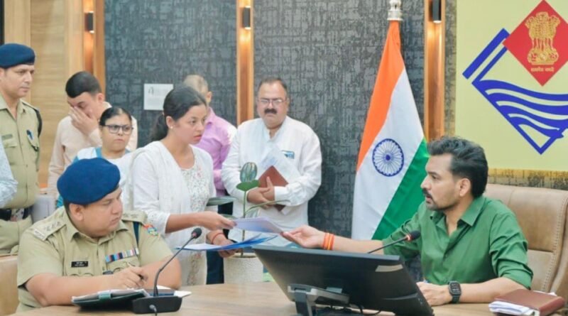 जन शिकायतों के निस्तारण में किसी भी तरह की लापरवाही या अनावश्यक देरी बर्दाश्त नहीं- डीएम