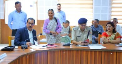 जनता दर्शन में 10 शिकायतों पर सुनवाई, अपर जिलाधिकारी ने दिए त्वरित निस्तारण के निर्देश