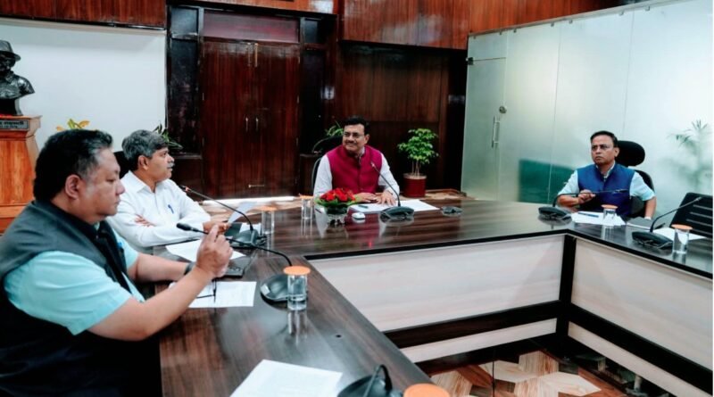 योजनाओं की प्रगति के साथ आमजन को मिल रहे लाभ का भी करें आंकलन- मुख्य सचिव