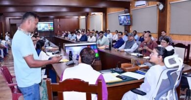 जनसुनवाई में डीएम अपूर्वा पाण्डे ने सुनीं 07 शिकायतें, अधिकारियों को समयबद्ध निस्तारण के निर्देश