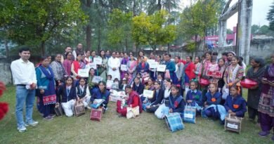 पोषण माह के समापन पर आंगनबाड़ी कार्यकर्त्रियों को किया सम्मानित