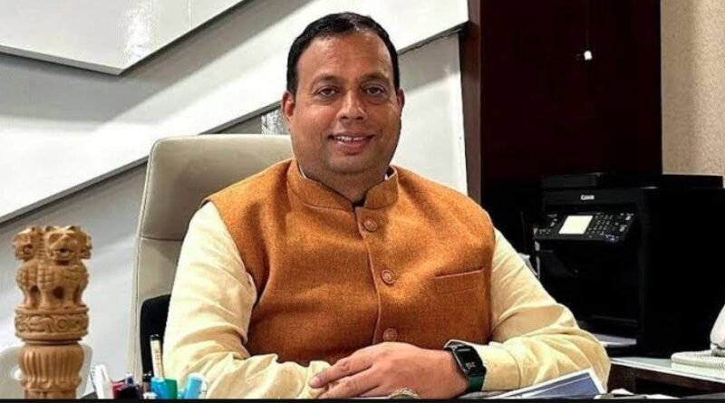 सेवा, सुशासन और जनकल्याण को प्राथमिकता, जन-जन तक पहुंच रही सरकार- हेमंत द्विवेदी